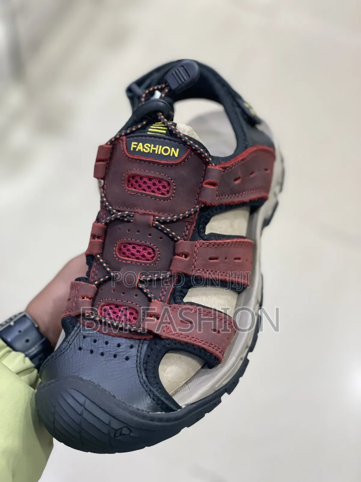 Sandal: Outdoor Adventure (With Free Delivery )