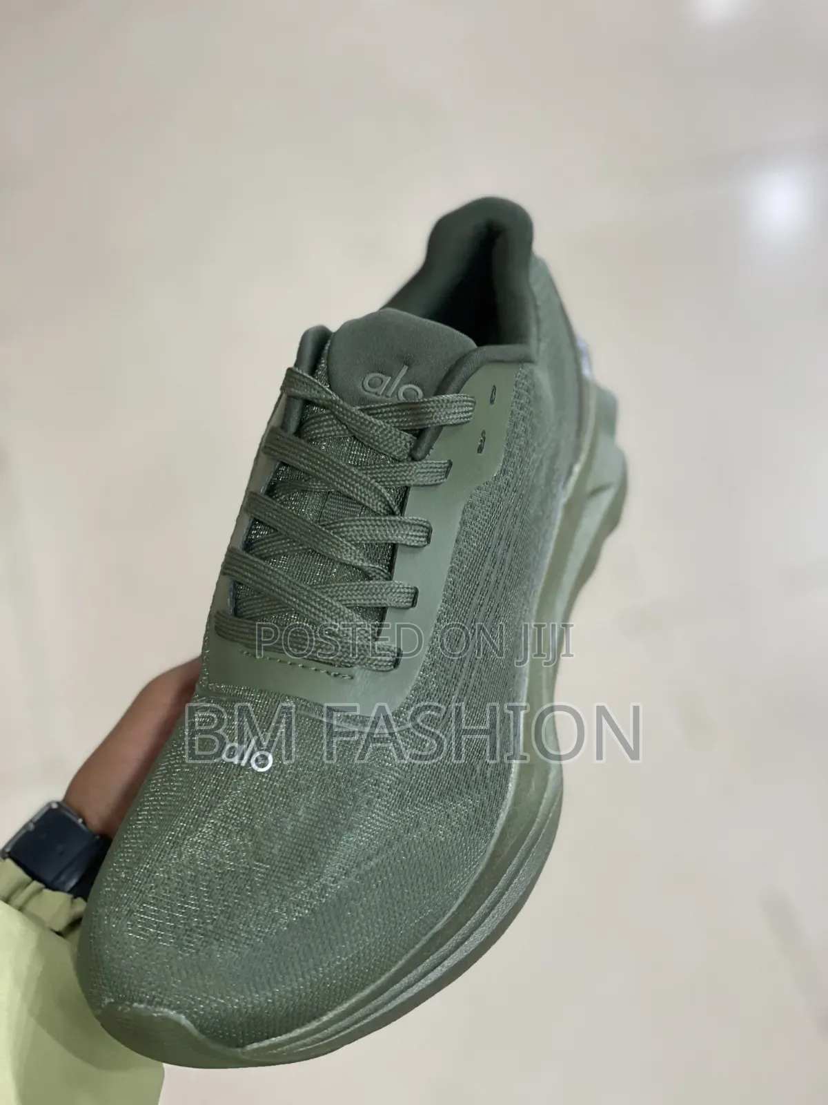 Alo Recovery Mode Sneakers "Olive Green"
