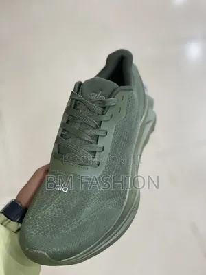 Alo Recovery Mode Sneakers "Olive Green"