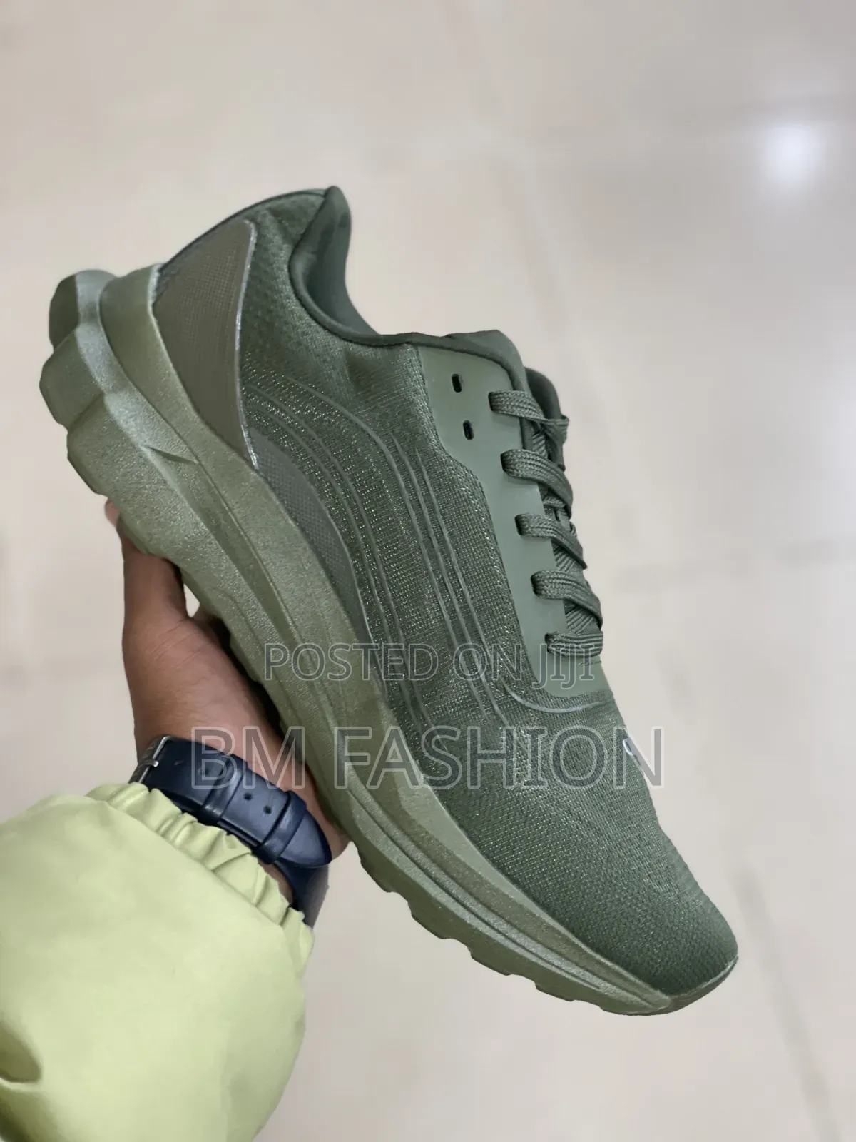 Alo Recovery Mode Sneakers "Olive Green"