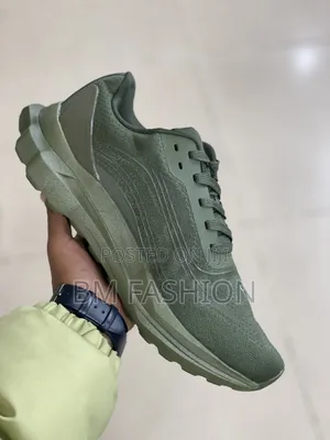 Alo Recovery Mode Sneakers "Olive Green"