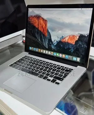 New Laptop Apple MacBook Pro 2015 16GB Intel Core i7 SSD 256GB