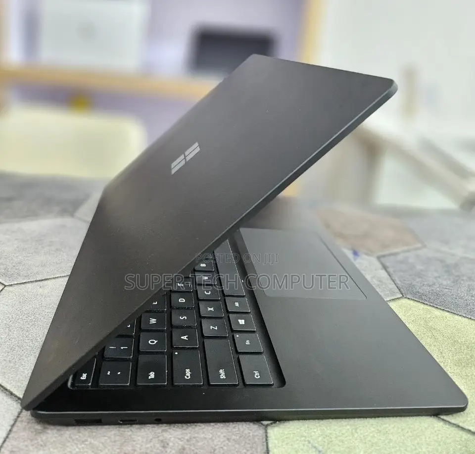 New Laptop Microsoft Surface Laptop 4 16GB Intel Core i7 SSD 512GB