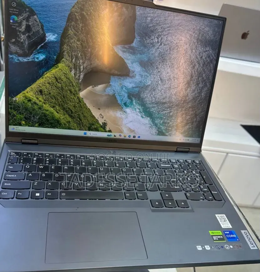 New Laptop Lenovo 16GB Intel Core i7 SSD 1T