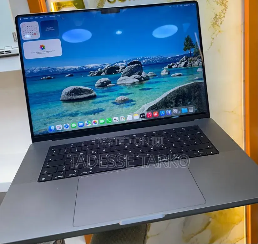New Laptop Apple MacBook Pro 2021 M1 16GB Apple M1 Pro SSD 512GB