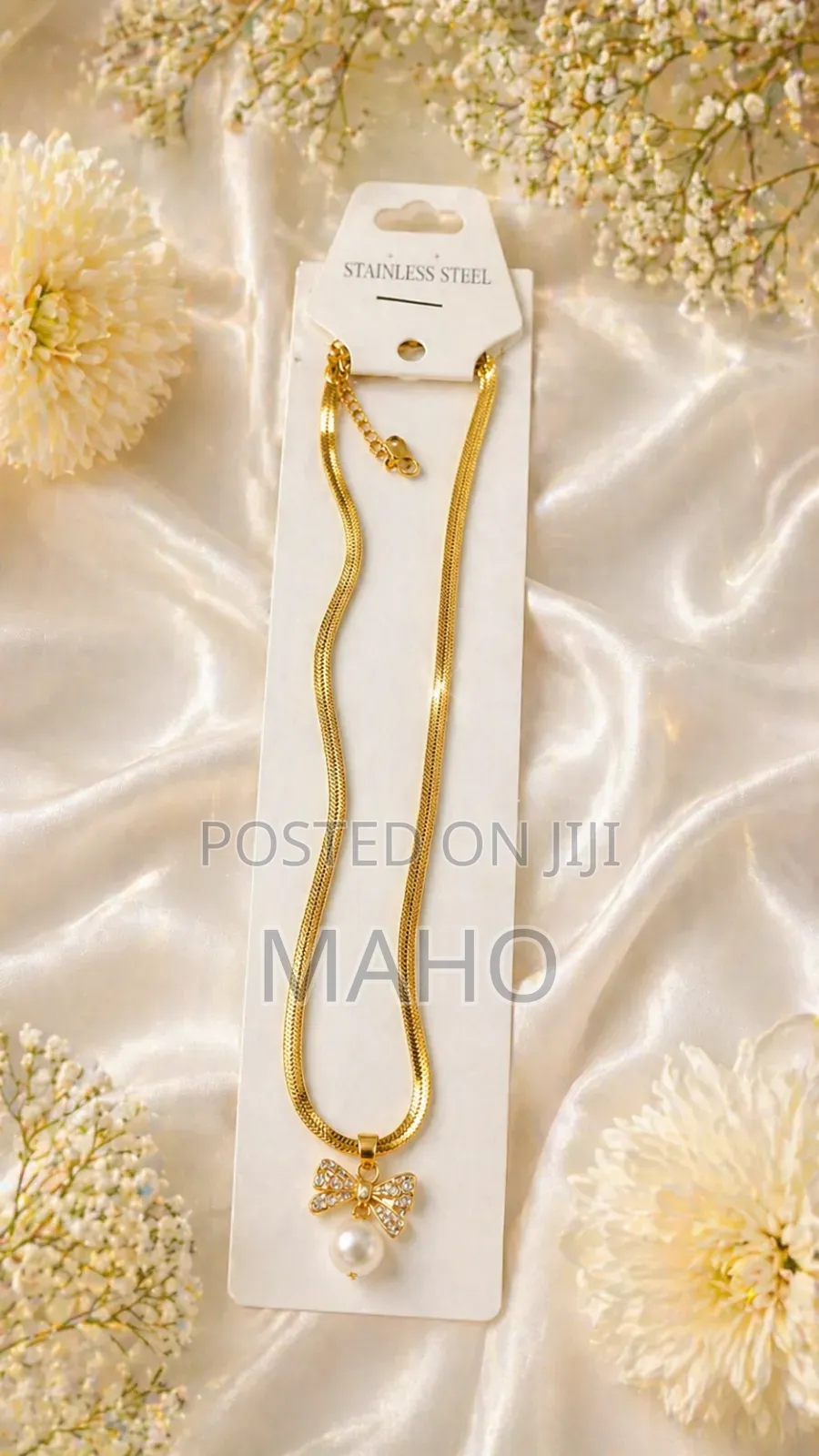 Perl Bow Necklace