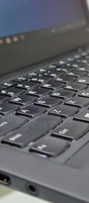 New Laptop Lenovo ThinkPad X280 8GB Intel Core i5 SSD 256GB