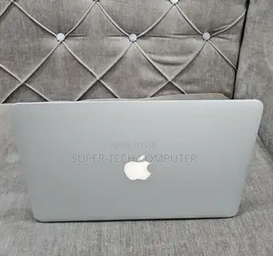 New Laptop Apple MacBook Pro 2015 8GB Intel Core i7 SSD 256GB