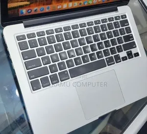 New Laptop Apple MacBook Pro 2015 8GB Intel Core i5 SSD 512GB