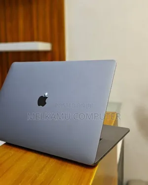 New Laptop Apple MacBook Pro 2019 16GB Intel Core i5 SSD 512GB