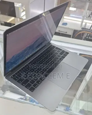 New Laptop Apple MacBook 8GB Intel Core i5 SSD 128GB