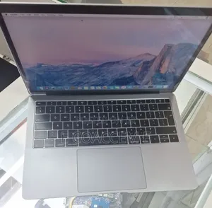New Laptop Apple MacBook 8GB Intel Core i5 SSD 128GB