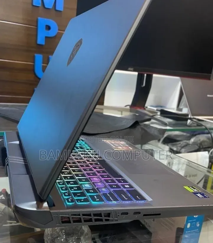 New Laptop MSI Vector 16 HX AI A2XWIG 16GB Intel Core Ultra 7 SSD 1T