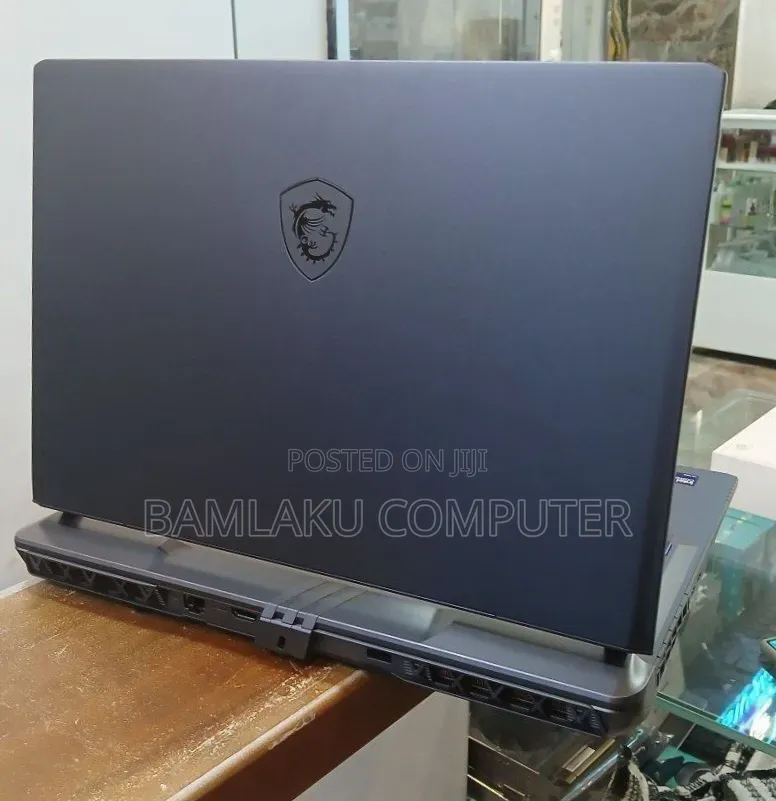 New Laptop MSI Vector 16 HX AI A2XWIG 16GB Intel Core Ultra 7 SSD 1T