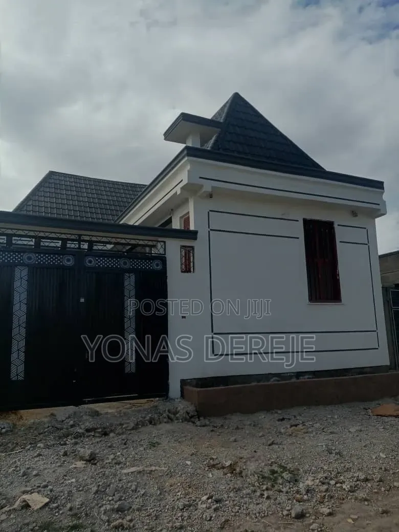 Furnished 5bdrm House in Dukem, East Shewa for sale
