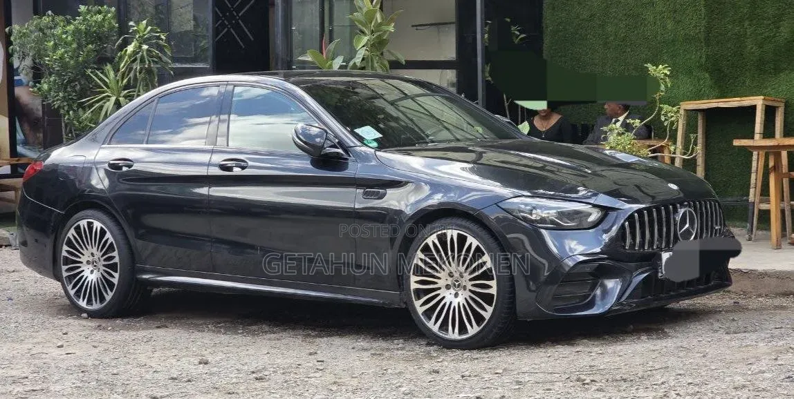 Mercedes-Benz C220 2017 Black