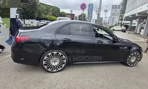 Mercedes-Benz C220 2017 Black