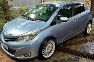 Toyota Yaris 2012 Blue