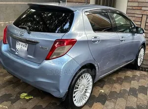 Toyota Yaris 2012 Blue