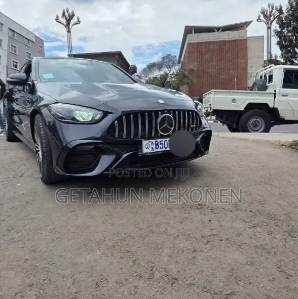 Mercedes-Benz C220 2017 Black