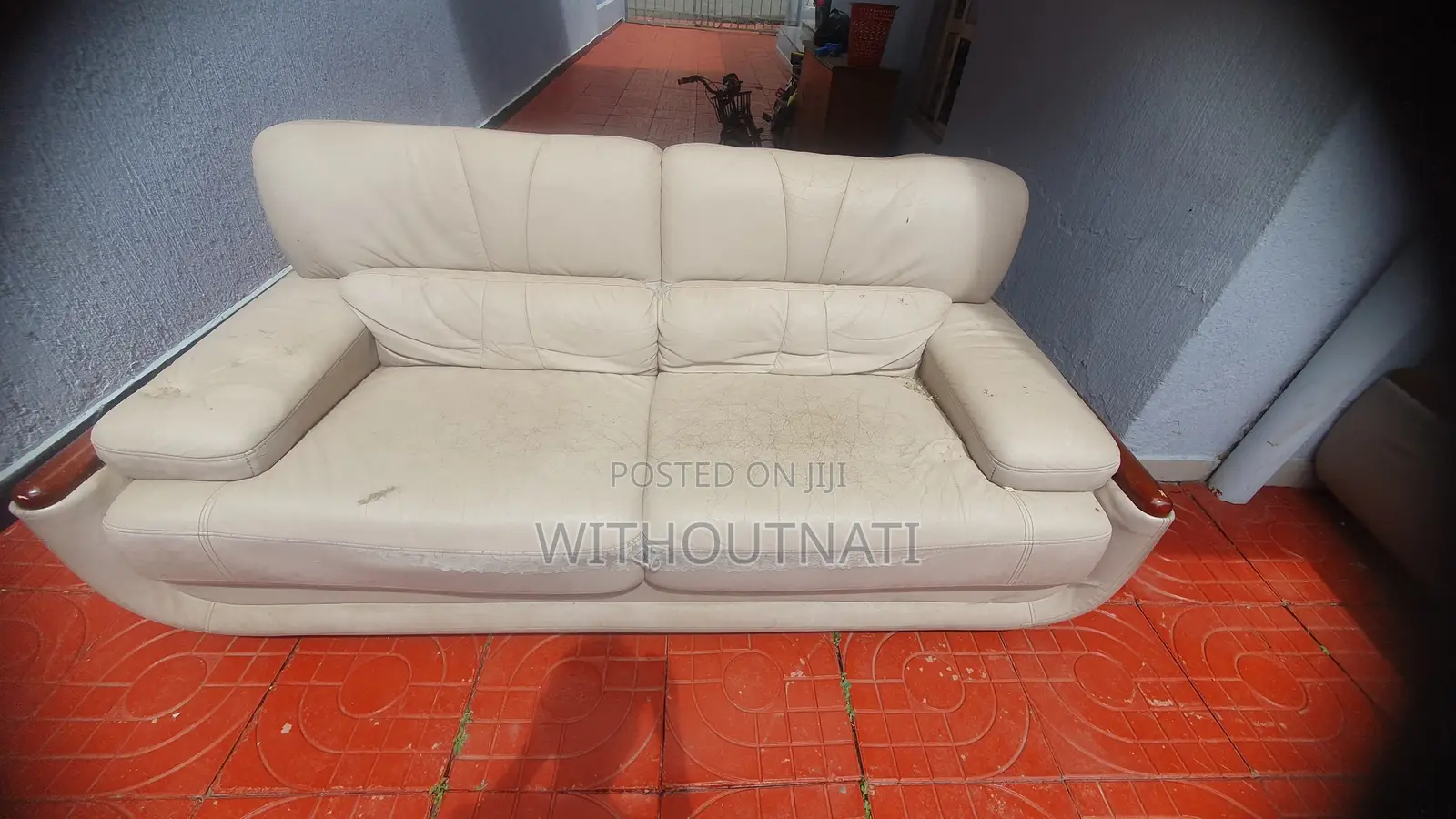 Couch(Sofa)