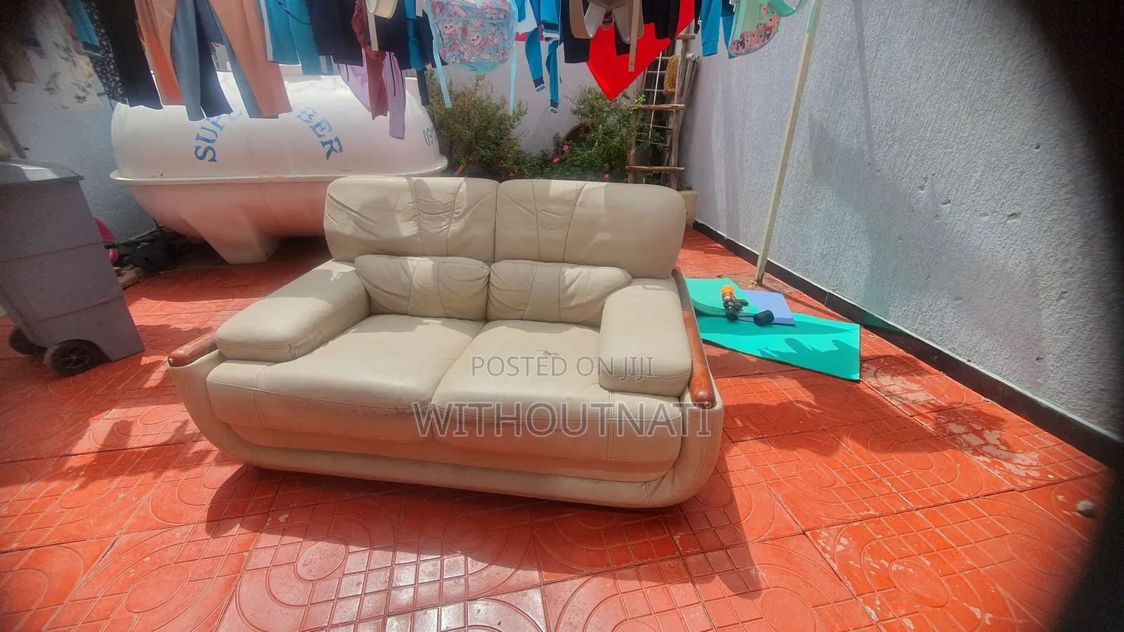 Couch(Sofa)