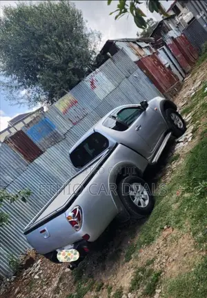 Mitsubishi L200 2008 Blue