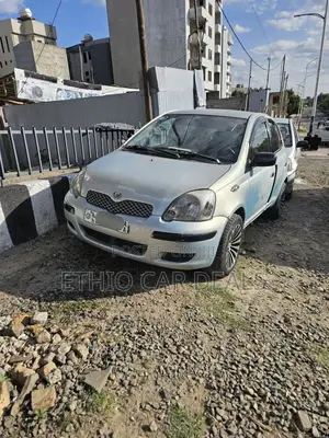 Toyota Vitz 2004 Blue