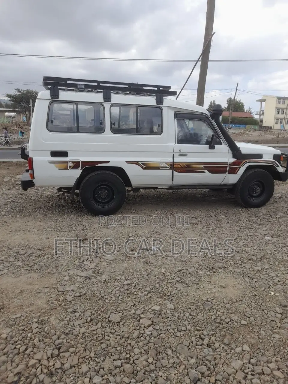 Toyota Land Cruiser 1995 White