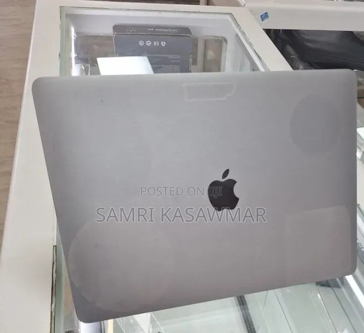 New Laptop Apple MacBook Air 2018 8GB Intel Core i5 SSD 128GB