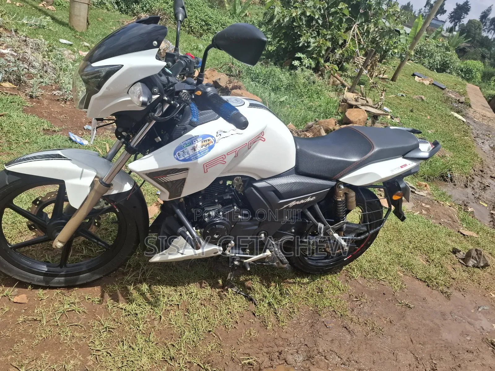 New TVS Apache 180 RTR 2023 White