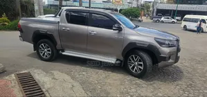 Toyota Hilux 2017 Gray
