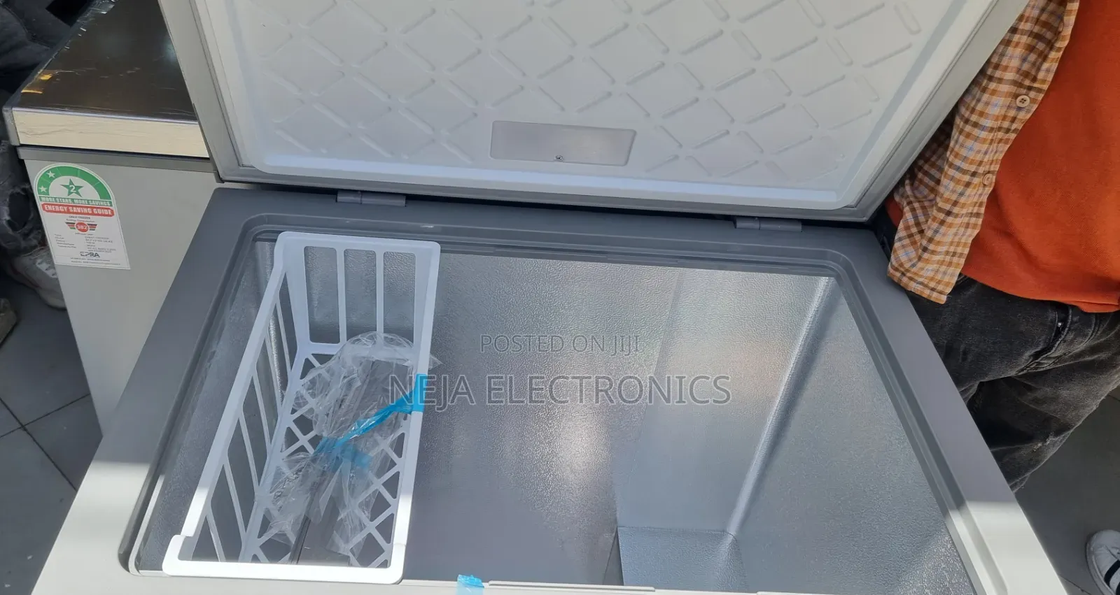 Midea Chest Freezers 198,Lt for in Delivery