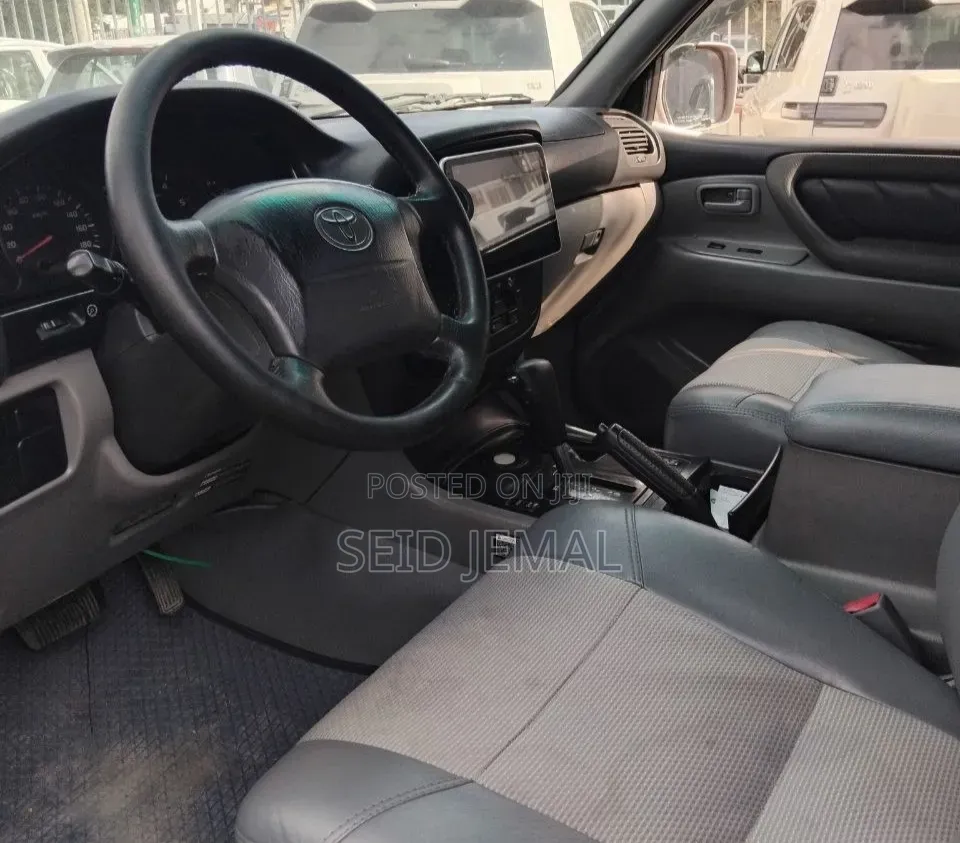 Toyota Land Cruiser 2001 Silver