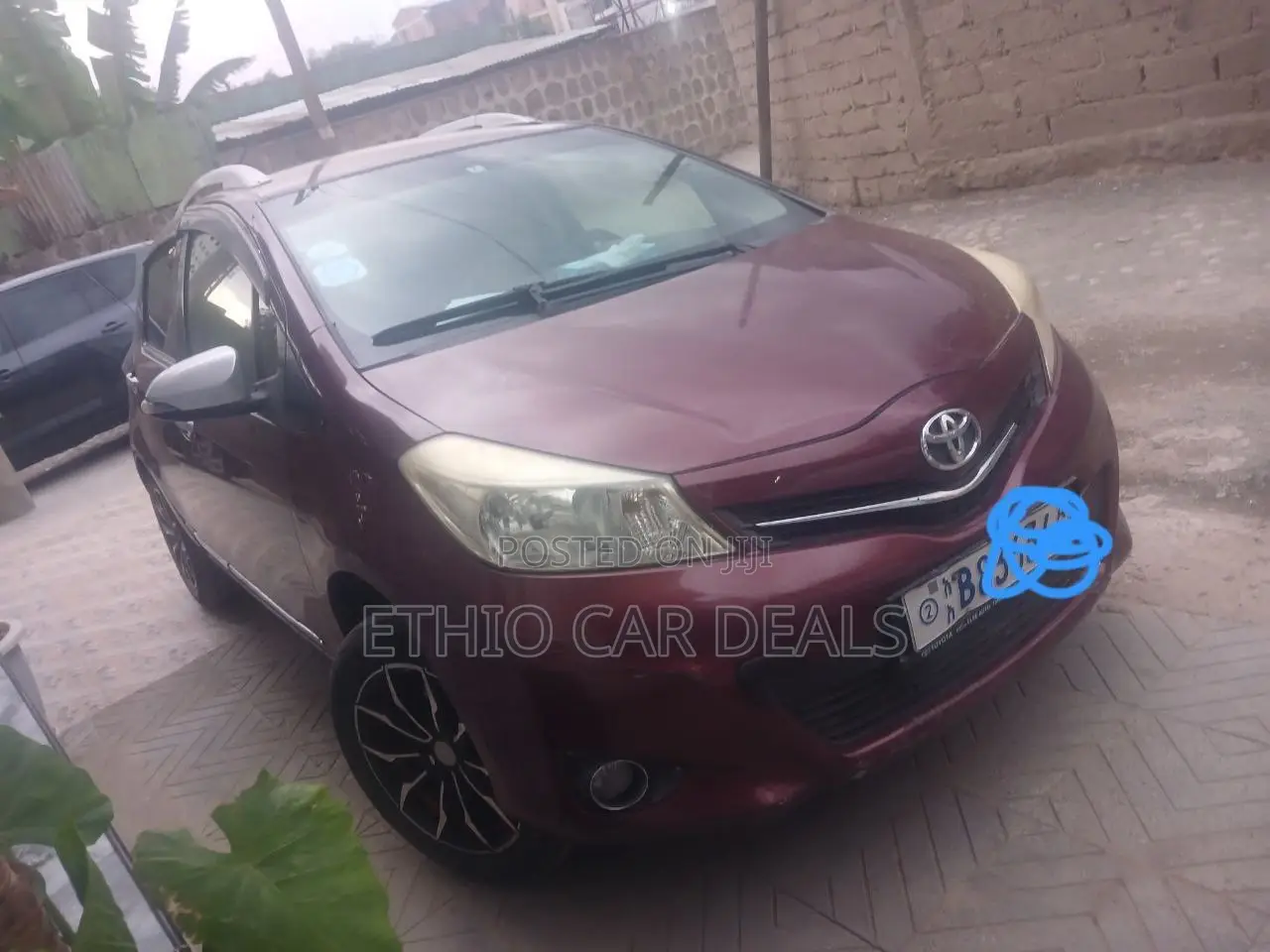 Toyota Yaris 2012 Burgundy