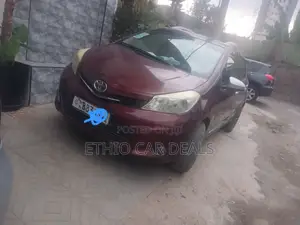 Toyota Yaris 2012 Burgundy