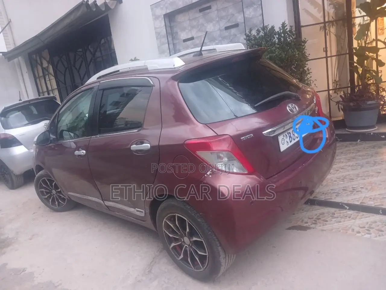 Toyota Yaris 2012 Burgundy