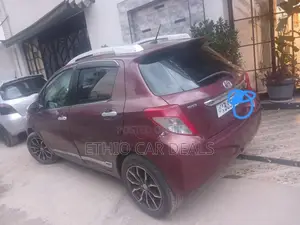 Toyota Yaris 2012 Burgundy