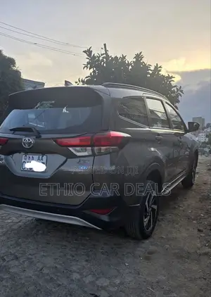 Toyota Rush 2023 Brown