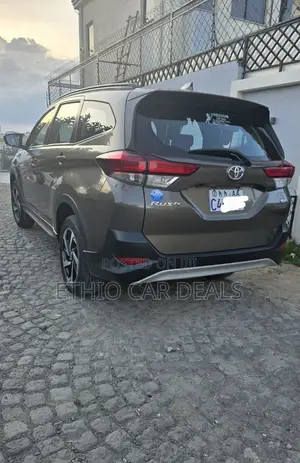 Toyota Rush 2023 Brown