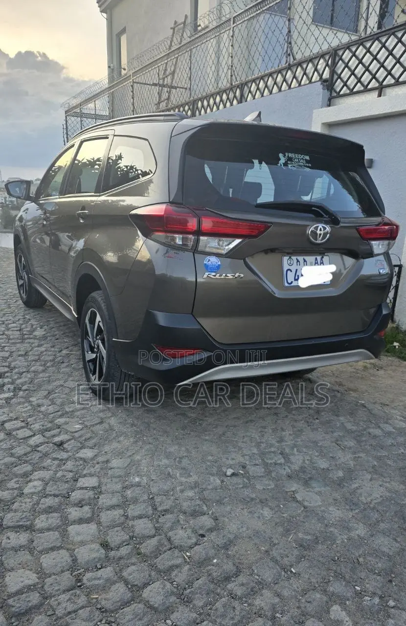 Toyota Rush 2023 Brown