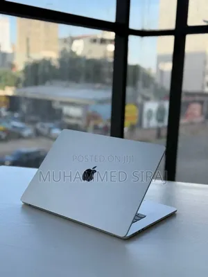 New Laptop Apple MacBook Air 2022 M2 8GB Apple M2 SSD 512GB