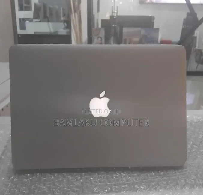 New Laptop Apple MacBook Pro 2015 8GB Intel Core i5 SSD 128GB