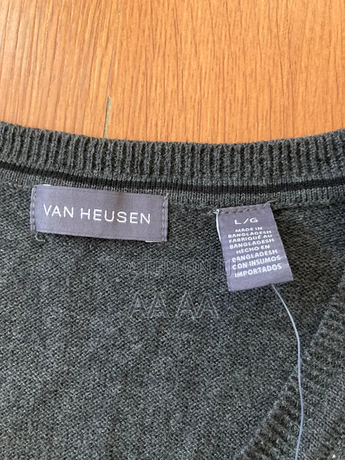 V-Neck [Size Large but Modelu Sefi] Came From Usa