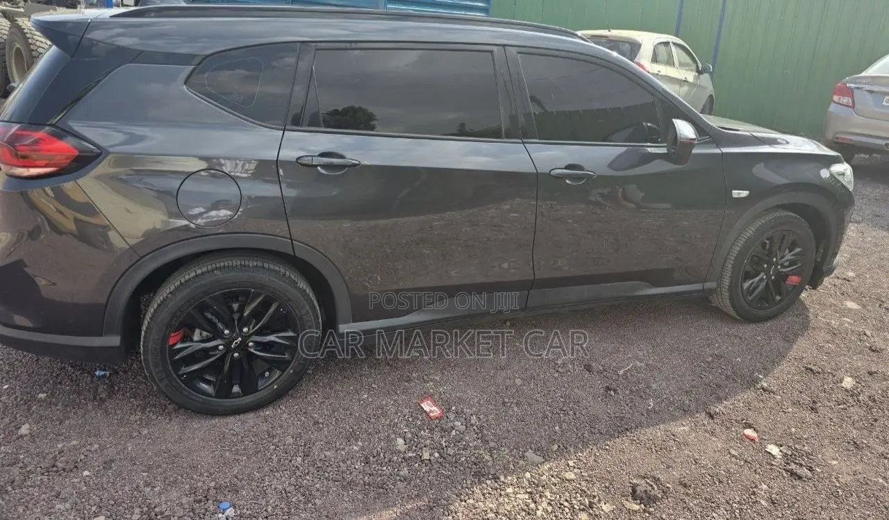 Chevrolet Orlando 2022 Black
