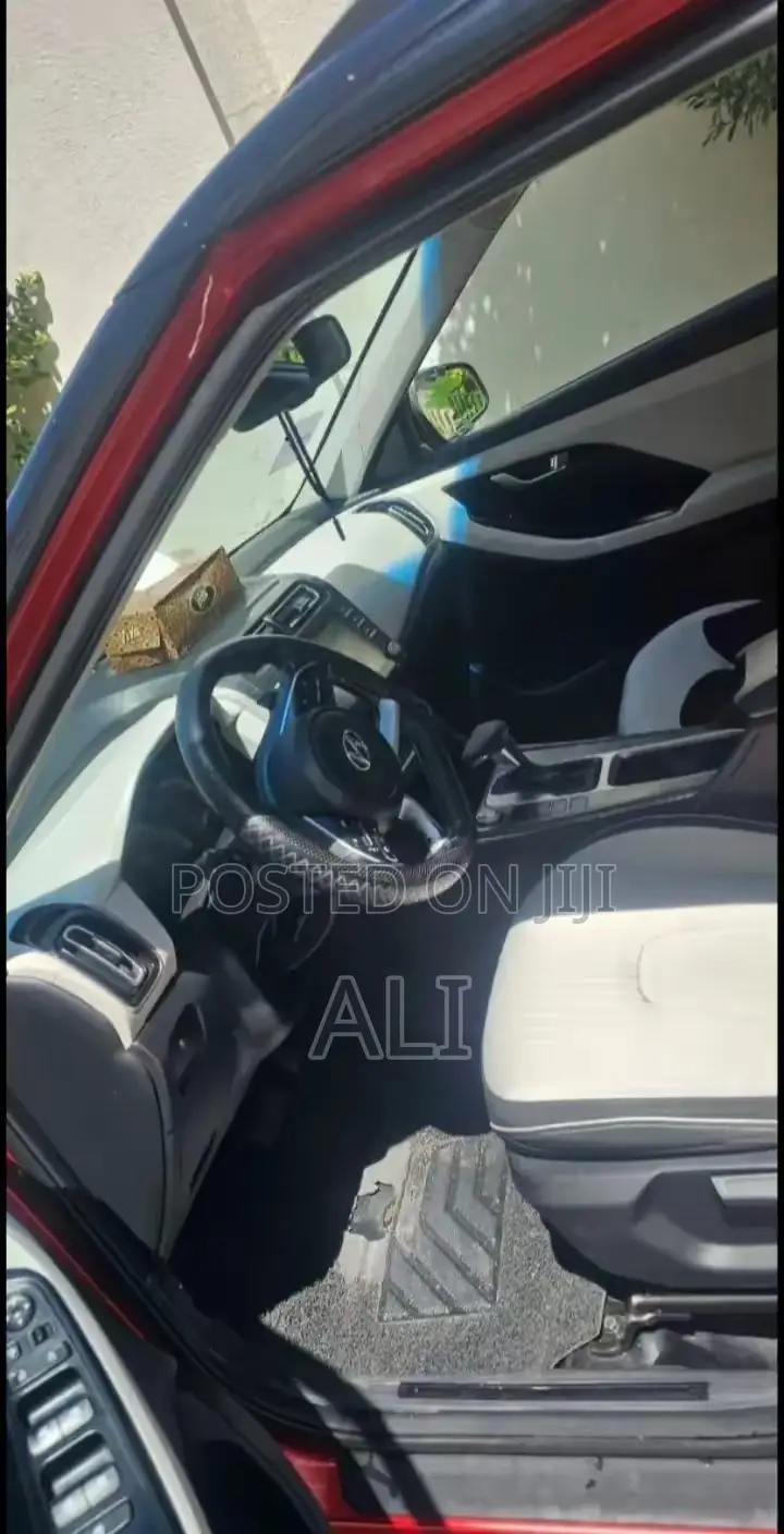 Hyundai Creta 2021 Red