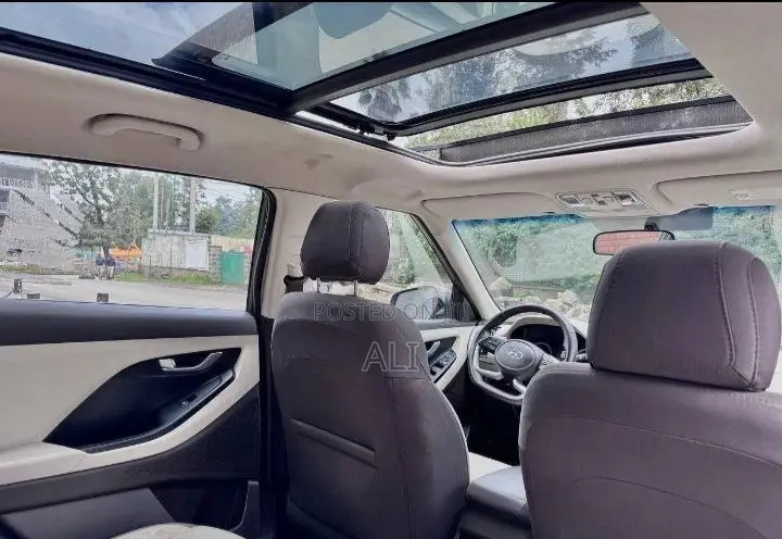 Hyundai Creta 2021 Red