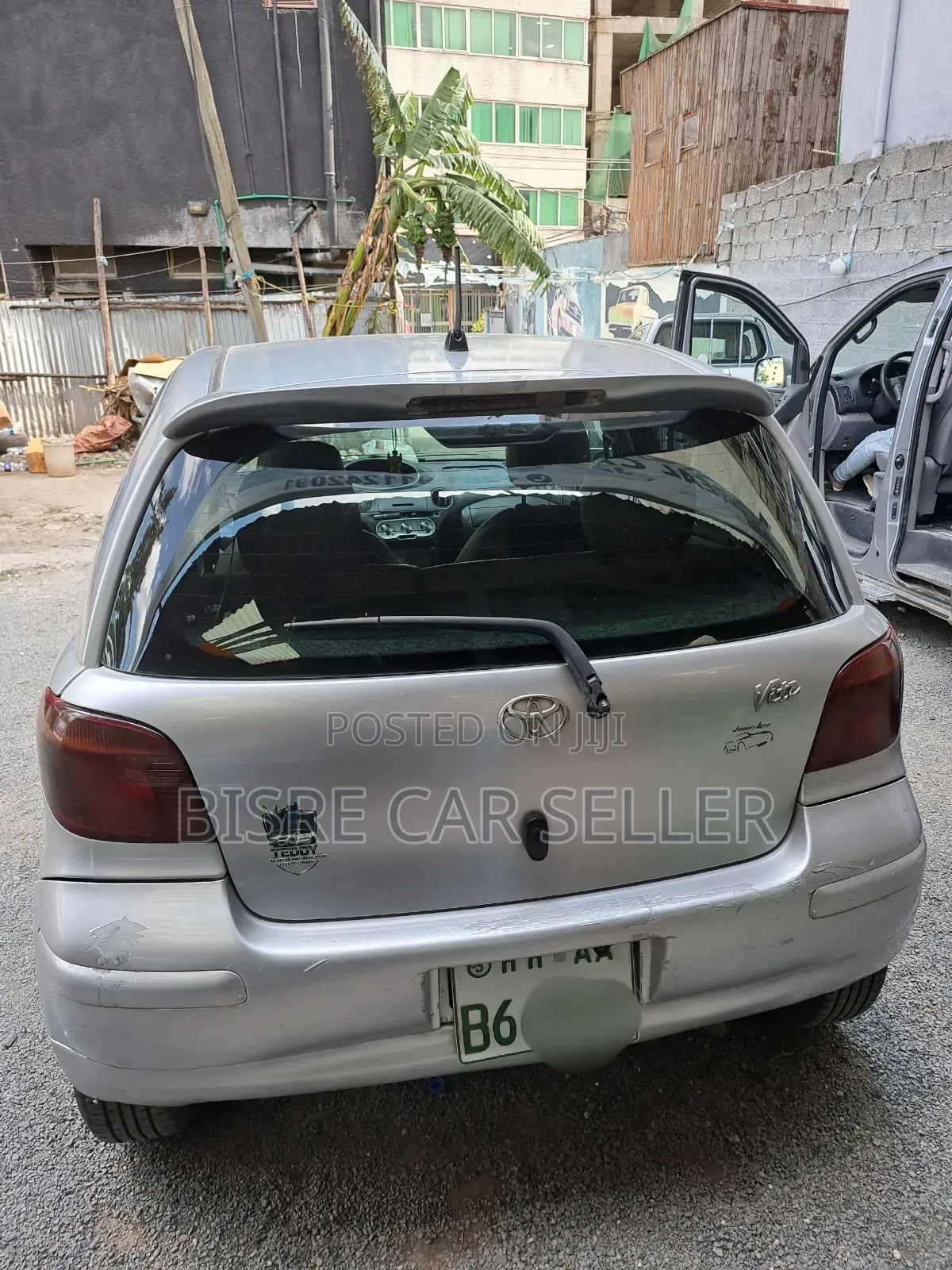 Toyota Vitz 2004 Silver