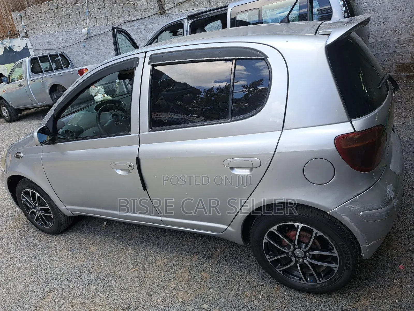Toyota Vitz 2004 Silver