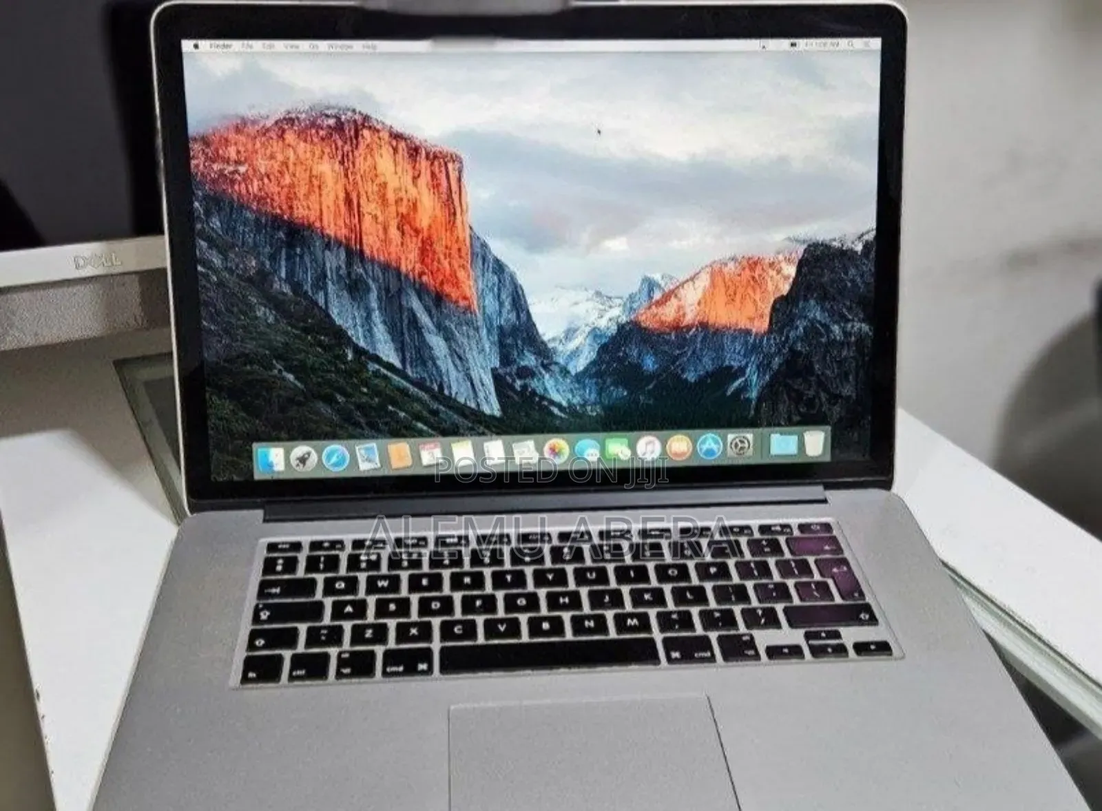 New Laptop Apple MacBook Pro 2015 16GB Intel Core i7 SSD 256GB